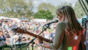 Singer onTS2 Strawberry Fair