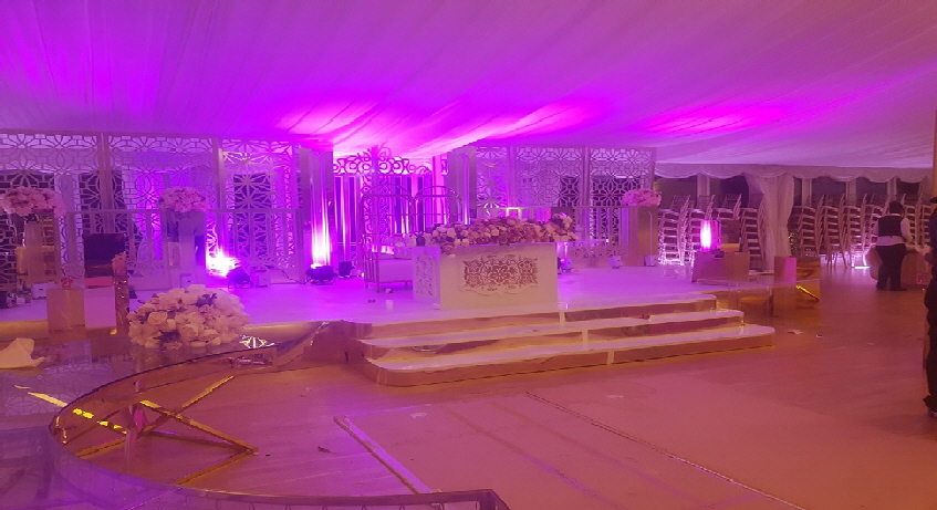 Modular Stage Wedding